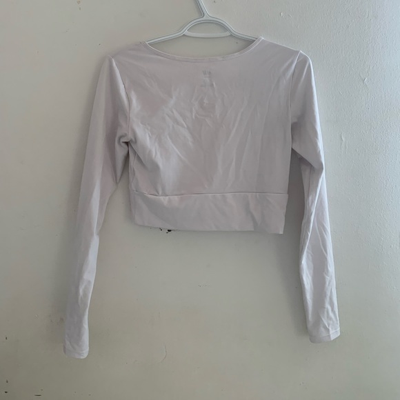 H&M Sport Tee - Picture 2 of 3